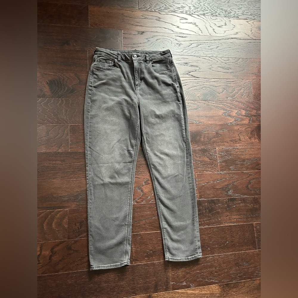 American Eagle, Faded Black, Mom Curvy Stretch Jeans in Size 10